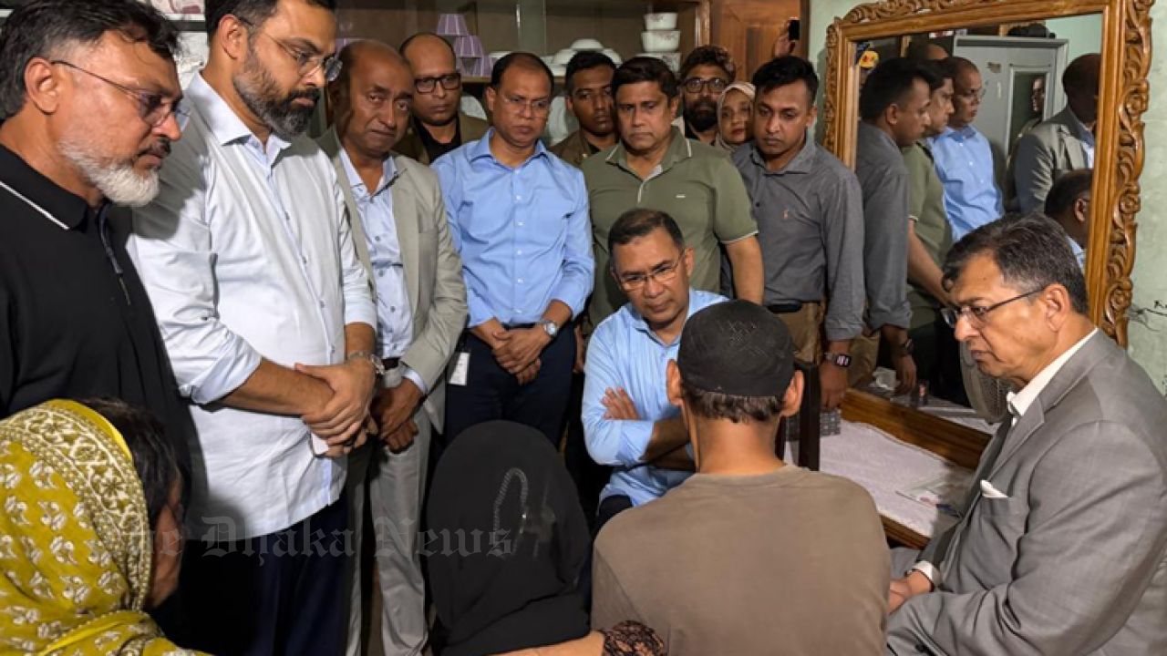 Prime Minister arrives at Ramisa's house at Pallabi