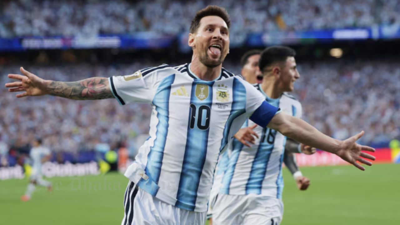 Messi equals World Cup scoring record with hat-trick