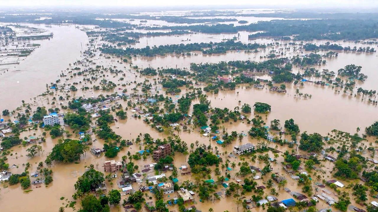 Bangladesh Flood Death Toll Rises to 54, Over 600,000 People Affected